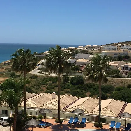 Apartment Stunning Location - Porto De Mos Beach *