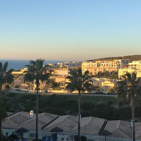 Apartment Stunning Location - Porto De Mos Beach *