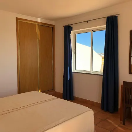 Apartment Stunning Location - Porto De Mos Beach