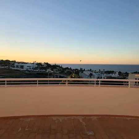 Stunning Location - Porto De Mos Beach Lagos